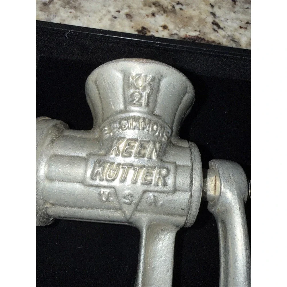 Vintage 1906 Keen Kutter E.C. Simmons‎ KK21 Cast Iron Food 4 Blades Grinder 5428